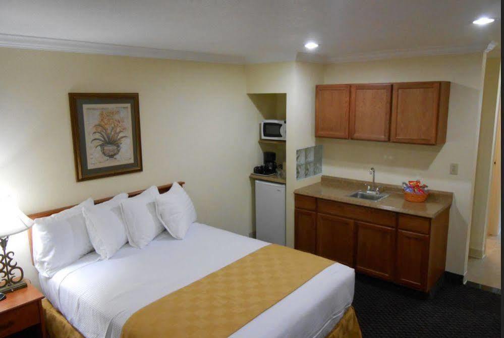 Best Host Inn Plaza Kansas City Exterior foto